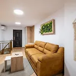 Angel 2bdrm Modern