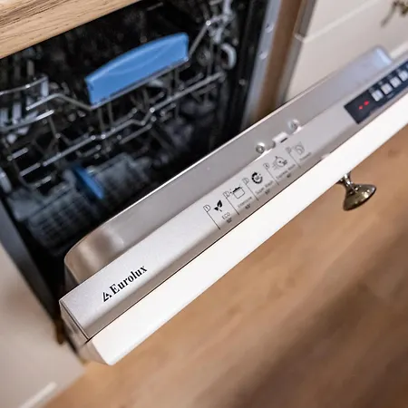 Angel 2bdrm Modern شقة فارنا