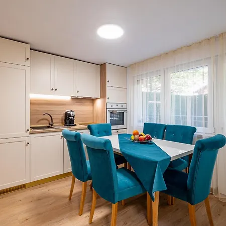 Angel 2bdrm Modern